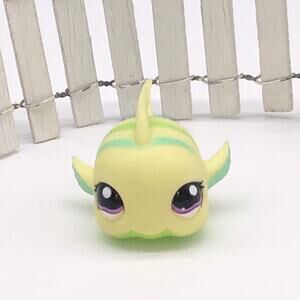 👀 Littlest Pet Shop Authentic # 1213 Yellow Green Striped Fish Purple Eyes